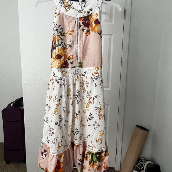 Floral Print Halter Dress with Raffles Detail - Size L - Picture 1 of 10